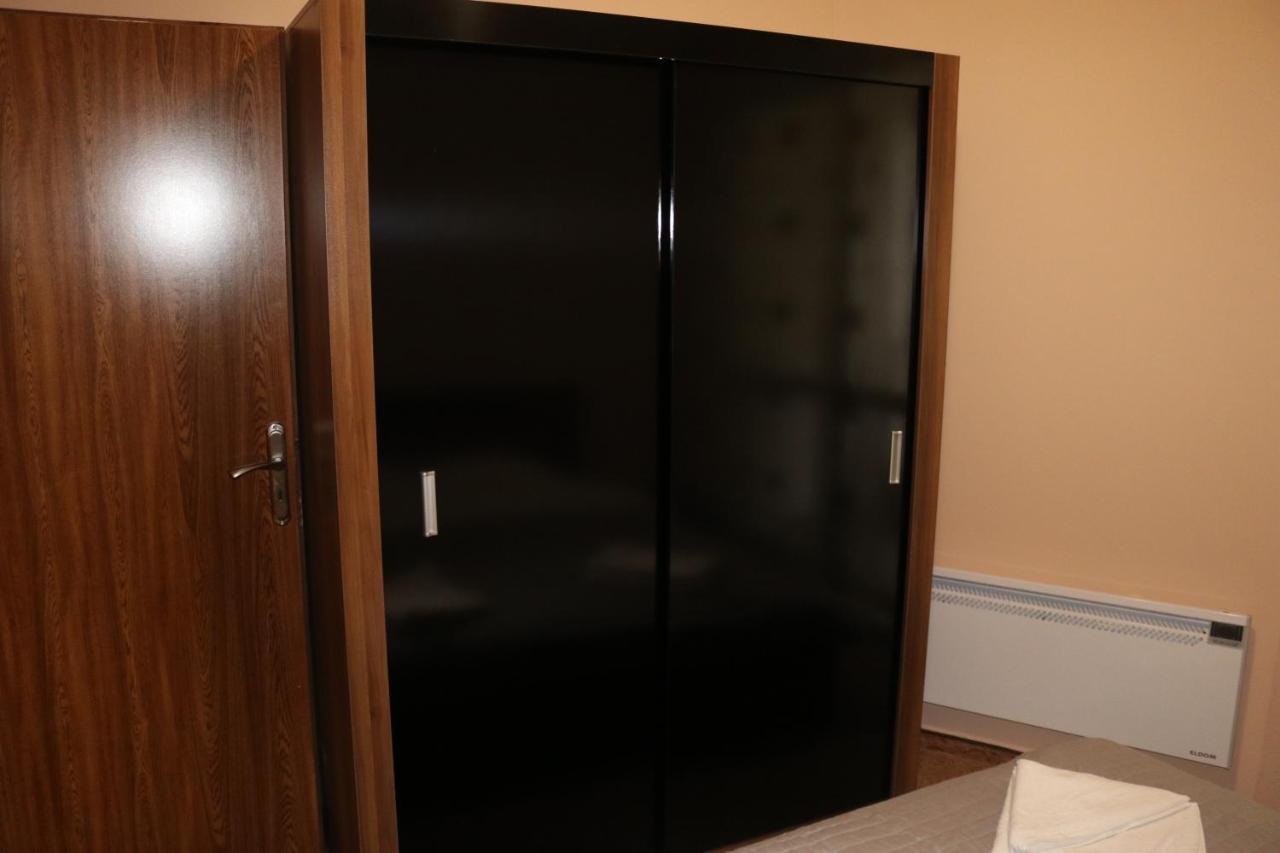 パンポロボWinter Аpartments Geroviアパートメント エクステリア 写真